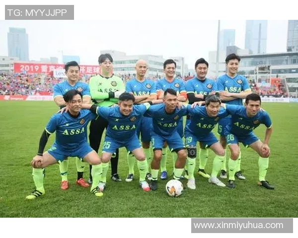 足球明星们齐聚一堂共舞牙线舞展现运动魅力与团队精神