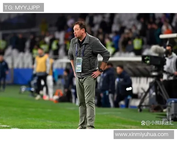 足球明星因涉嫌违法被捕入狱引发球迷热议与媒体关注