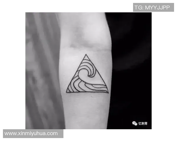 足球明星女纹身图案解析展现个性与魅力的艺术之旅 足球明星女纹身图案解析展现个性与魅力的艺术之旅