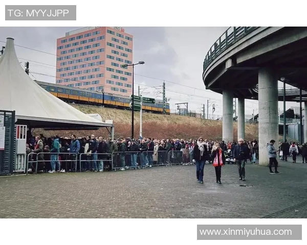 足球明星更衣室狂欢夜尽情蹦迪展现球场之外的另一面 足球明星更衣室狂欢夜尽情蹦迪展现球场之外的另一面