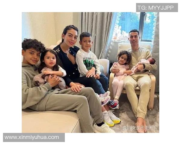 足球明星真爱无悔情感专一的背后故事与人生选择 足球明星真爱无悔情感专一的背后故事与人生选择