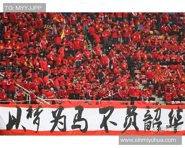 足球明星背后的故事与他们身上的字所传达的精神与信念