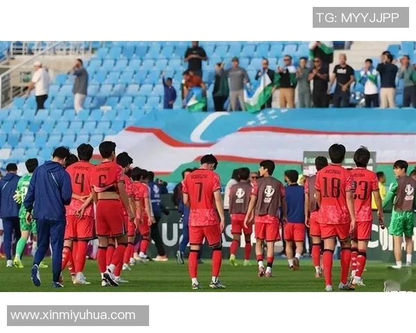 足球明星街头偶遇粉丝引发热议瞬间曝光引发媒体关注